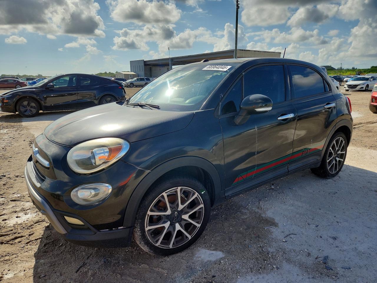 ZFBCFXET0GP332949 · 2016 FIAT 500X