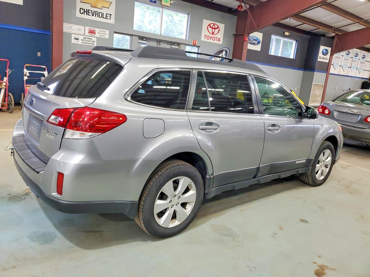 4S4BRBCC6B3325555 · 2011 SUBARU OUTBACK · 3/12