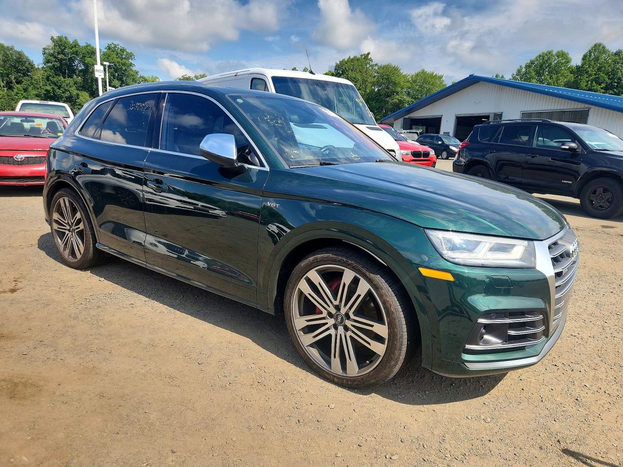 WA1C4AFY8J2101243 · 2018 AUDI SQ5 · 4/13