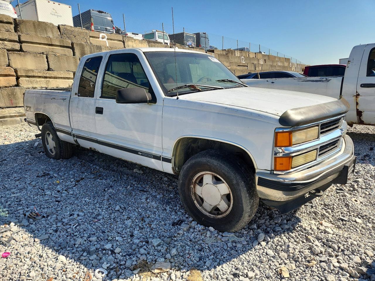 2GCEK19R1W1224320 · 1998 CHEVROLET GMT-400 · 4/12