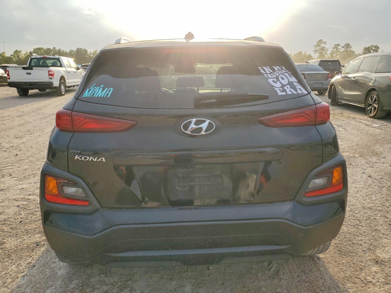 KM8K22AA0JU105102 · 2018 HYUNDAI KONA · 6/13