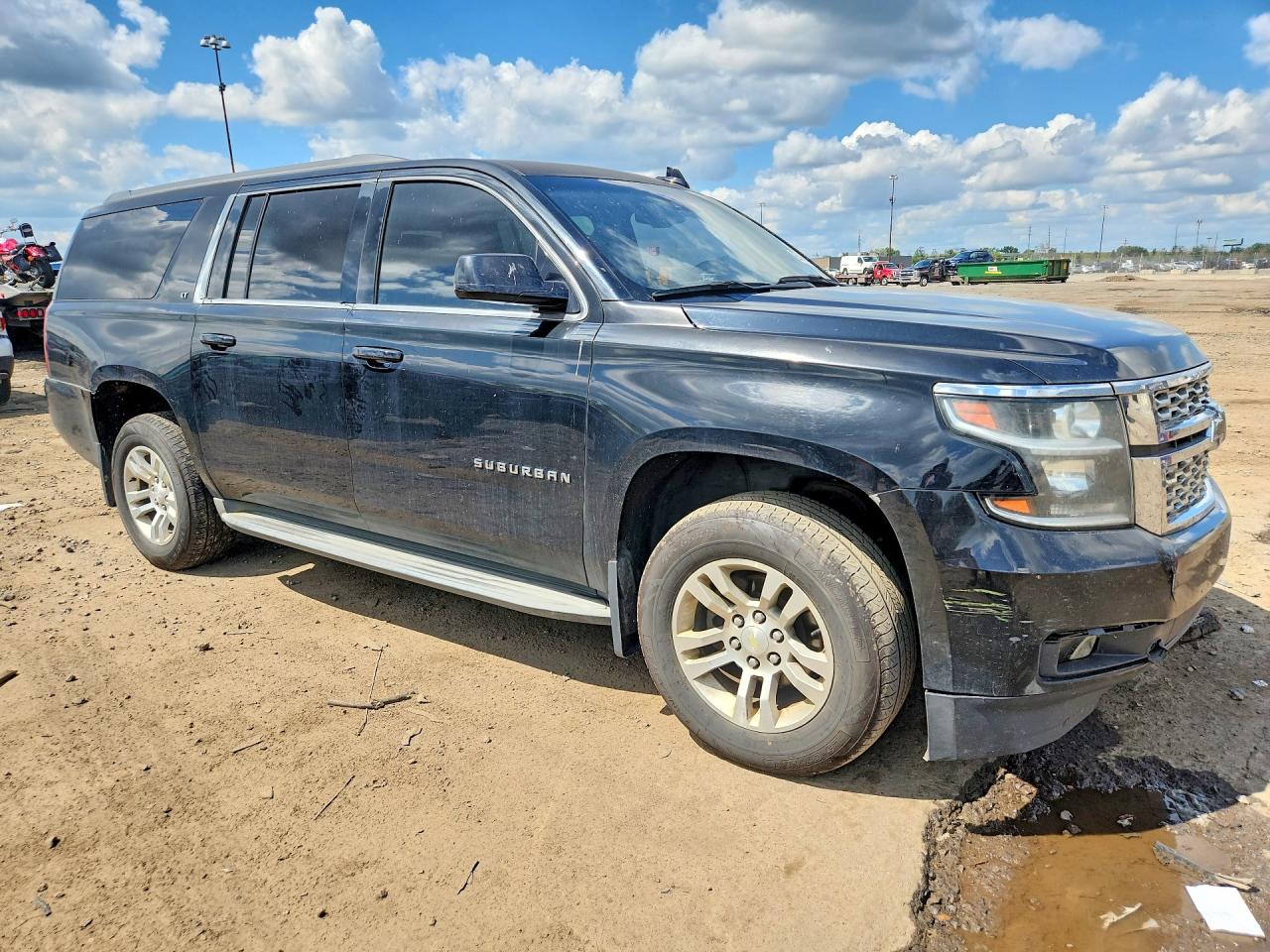 1GNSKJKC0FR549760 · 2015 CHEVROLET SUBURBAN · 4/13