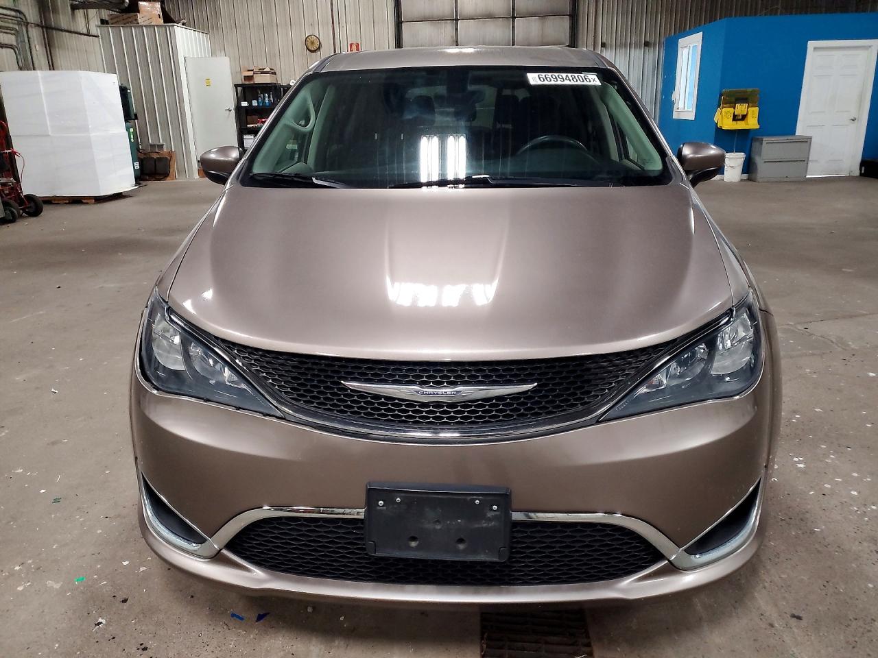2C4RC1DG2HR689021 · 2017 CHRYSLER PACIFICA · 5/13