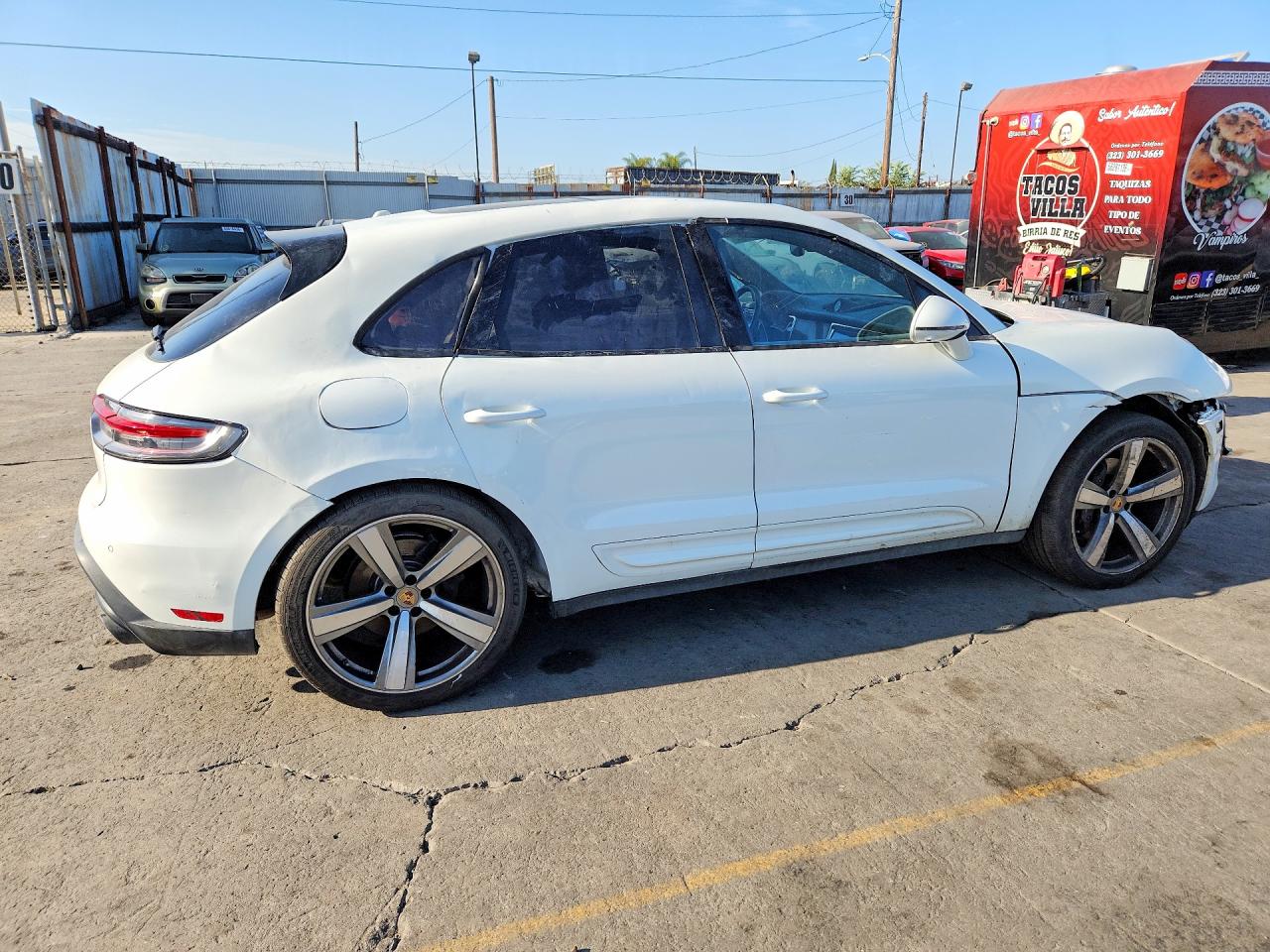 WP1AA2A56RLB19396 · 2024 PORSCHE MACAN · 3/13