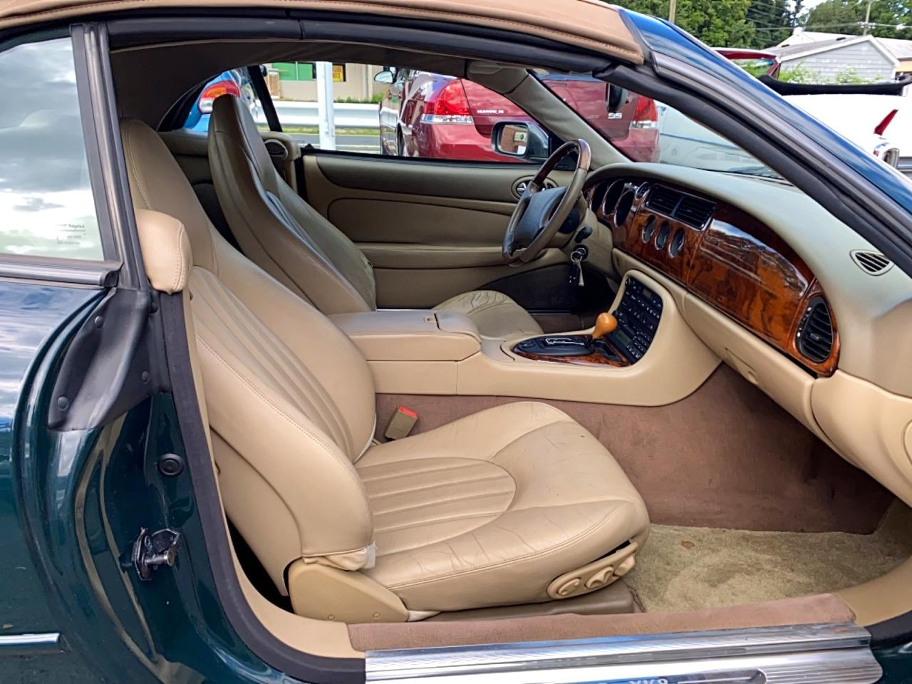 SAJGX2049XC038524 · 1999 JAGUAR XK8 · 5/10