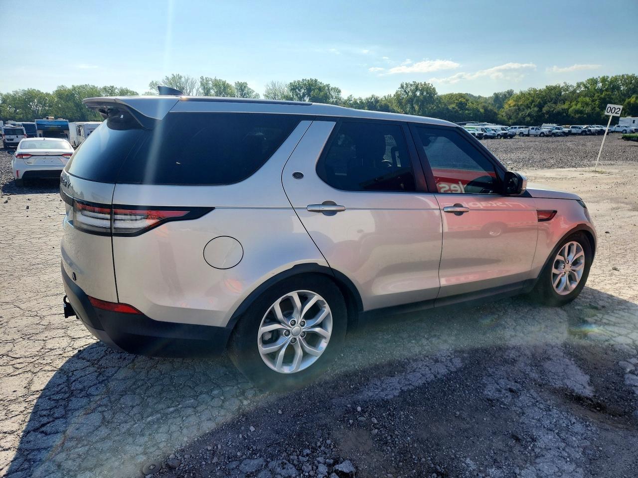 SALRGBBVXHA037322 · 2017 LAND ROVER DISCOVERY · 3/13