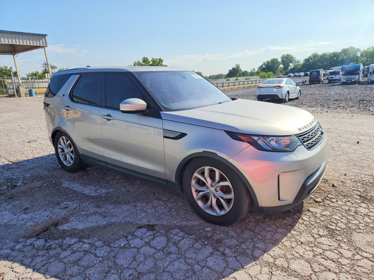 SALRGBBVXHA037322 · 2017 LAND ROVER DISCOVERY · 4/13
