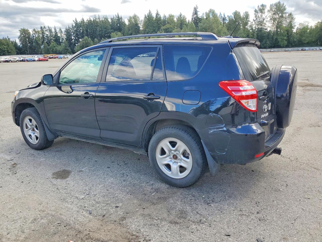 2T3BF4DV6BW174058 · 2011 TOYOTA RAV4 · 2/13