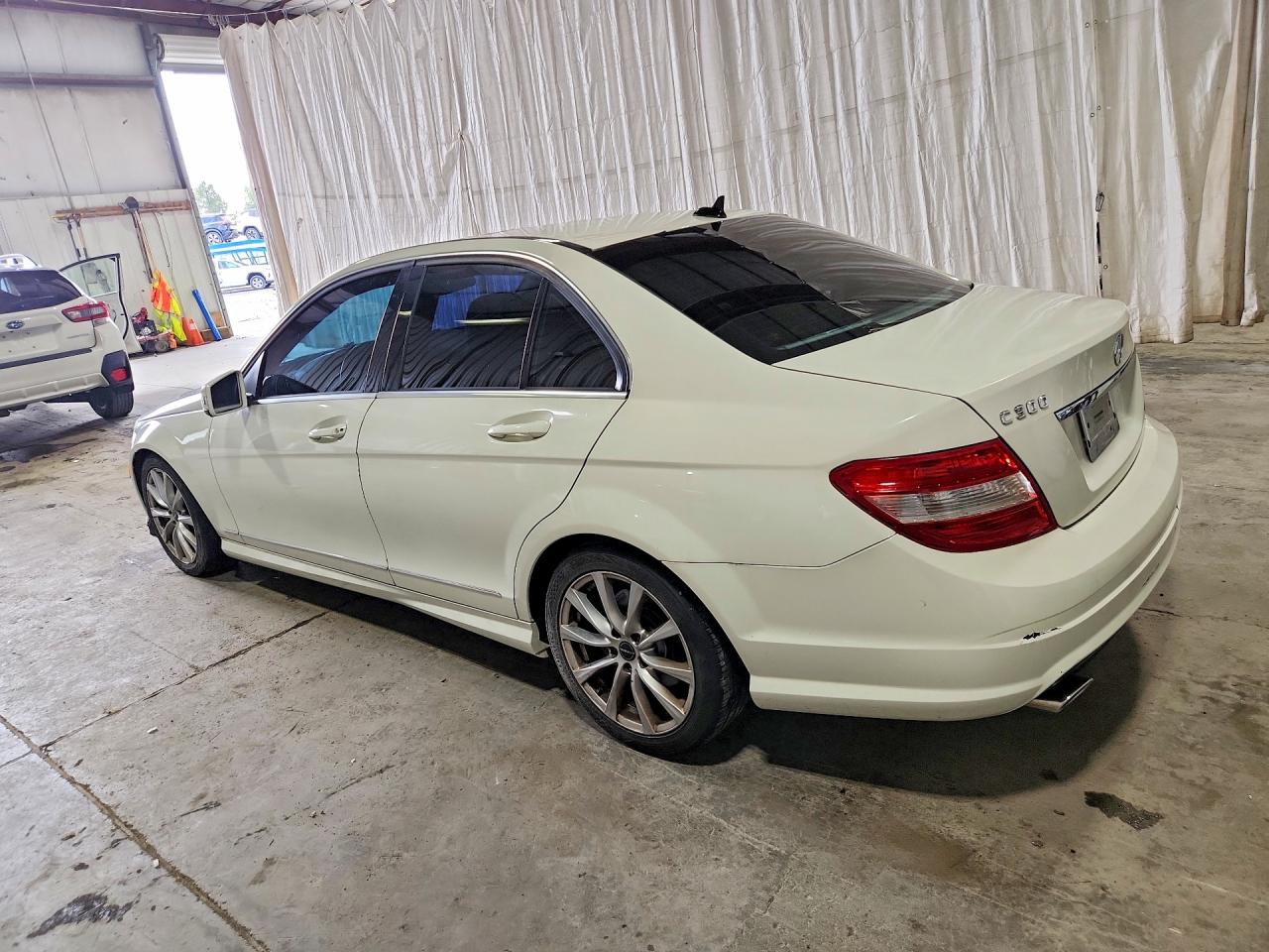 WDDGF8BB9AR116942 · 2010 MERCEDES-BENZ C · 2/12