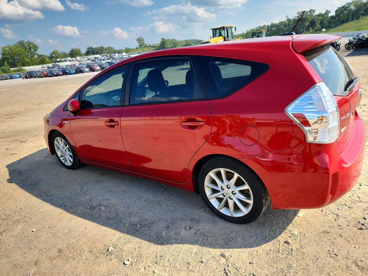 JTDZN3EUXD3245298 · 2013 TOYOTA PRIUS V · 2/11