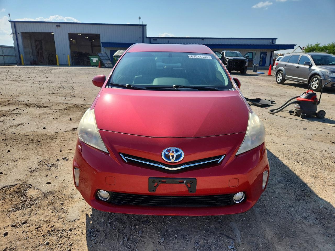 JTDZN3EUXD3245298 · 2013 TOYOTA PRIUS V · 4/11