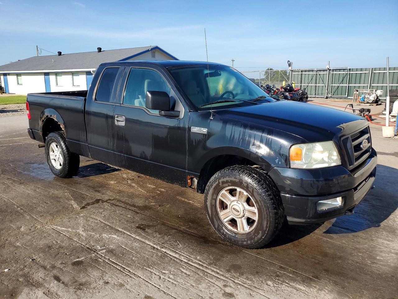 1FTRX14W25FA83572 · 2005 FORD F150 · 4/12