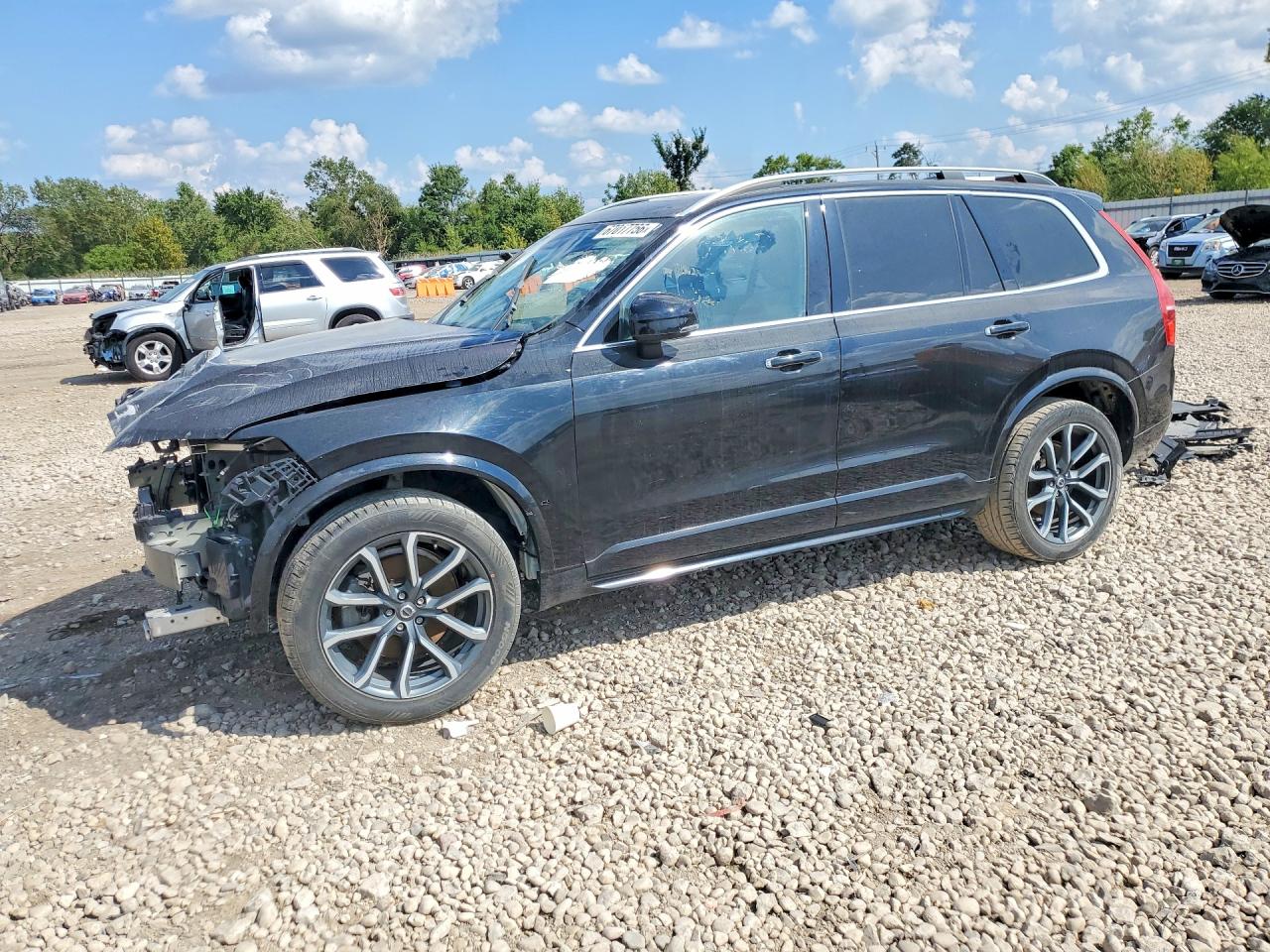 2016 VOLVO XC90