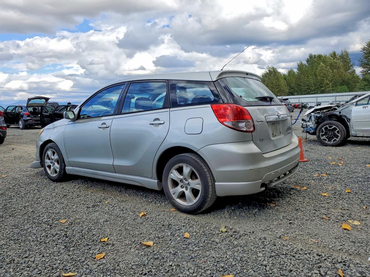 2T1KR32E84C294591 · 2004 TOYOTA MATRIX · 2/13