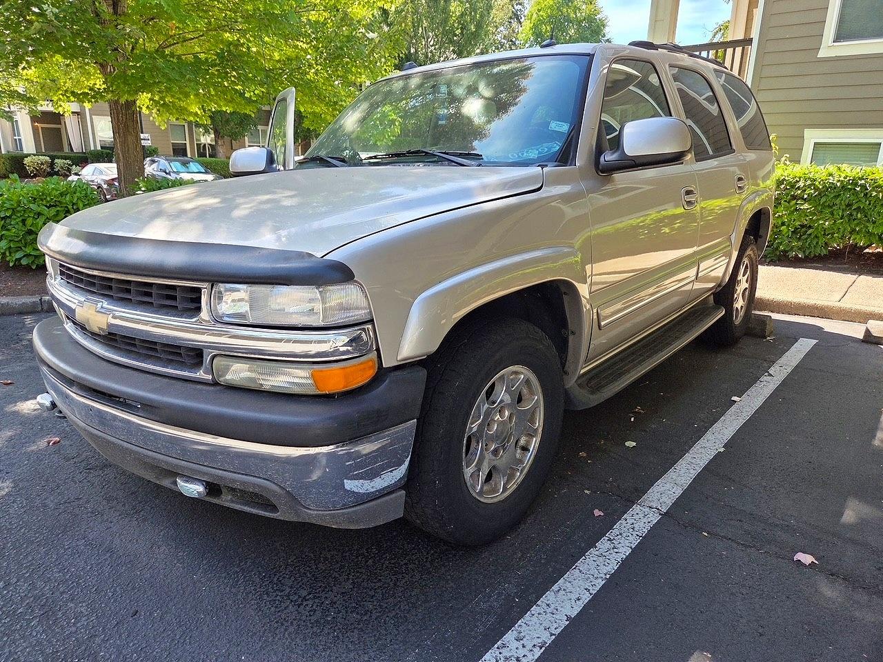 1GNEK13Z85J201508 · 2005 CHEVROLET TAHOE · 2/10