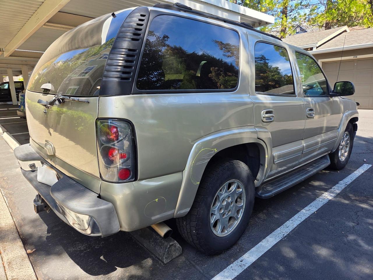 1GNEK13Z85J201508 · 2005 CHEVROLET TAHOE · 4/10