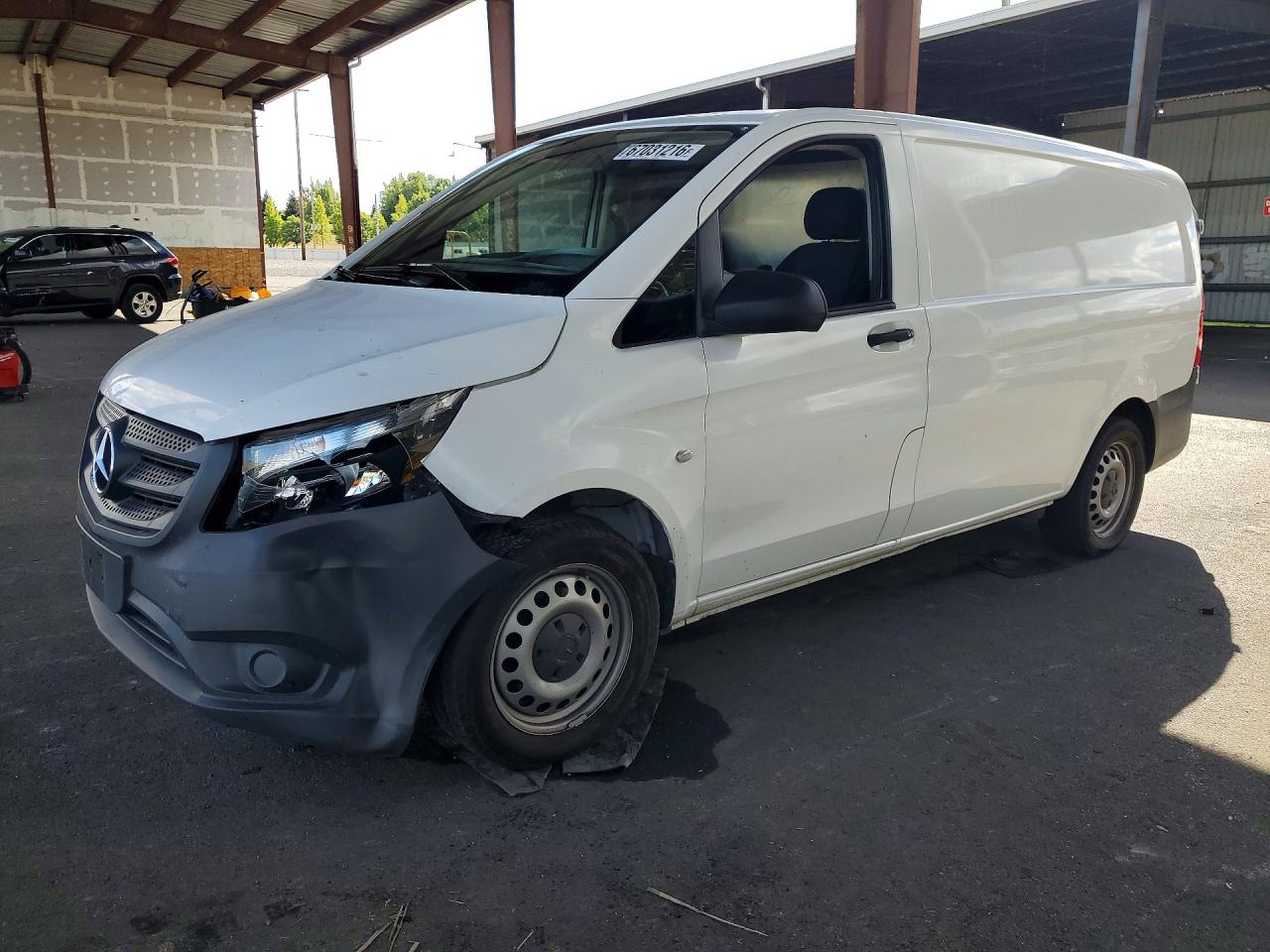 2017 MERCEDES-BENZ METRIS