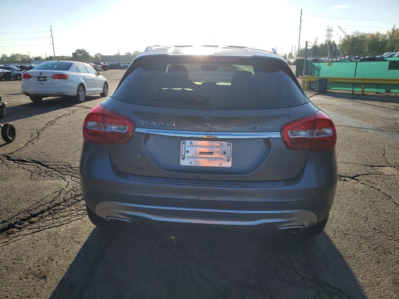 WDCTG4GB4FJ143618 · 2015 MERCEDES-BENZ GLA · 6/12