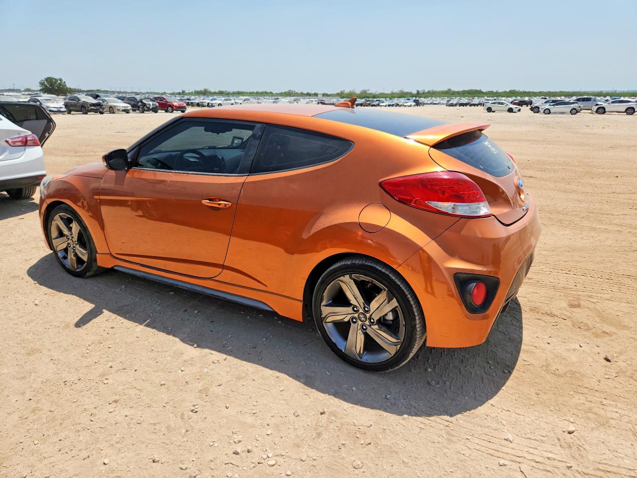 KMHTC6AE9EU209976 · 2014 HYUNDAI VELOSTER · 2/12