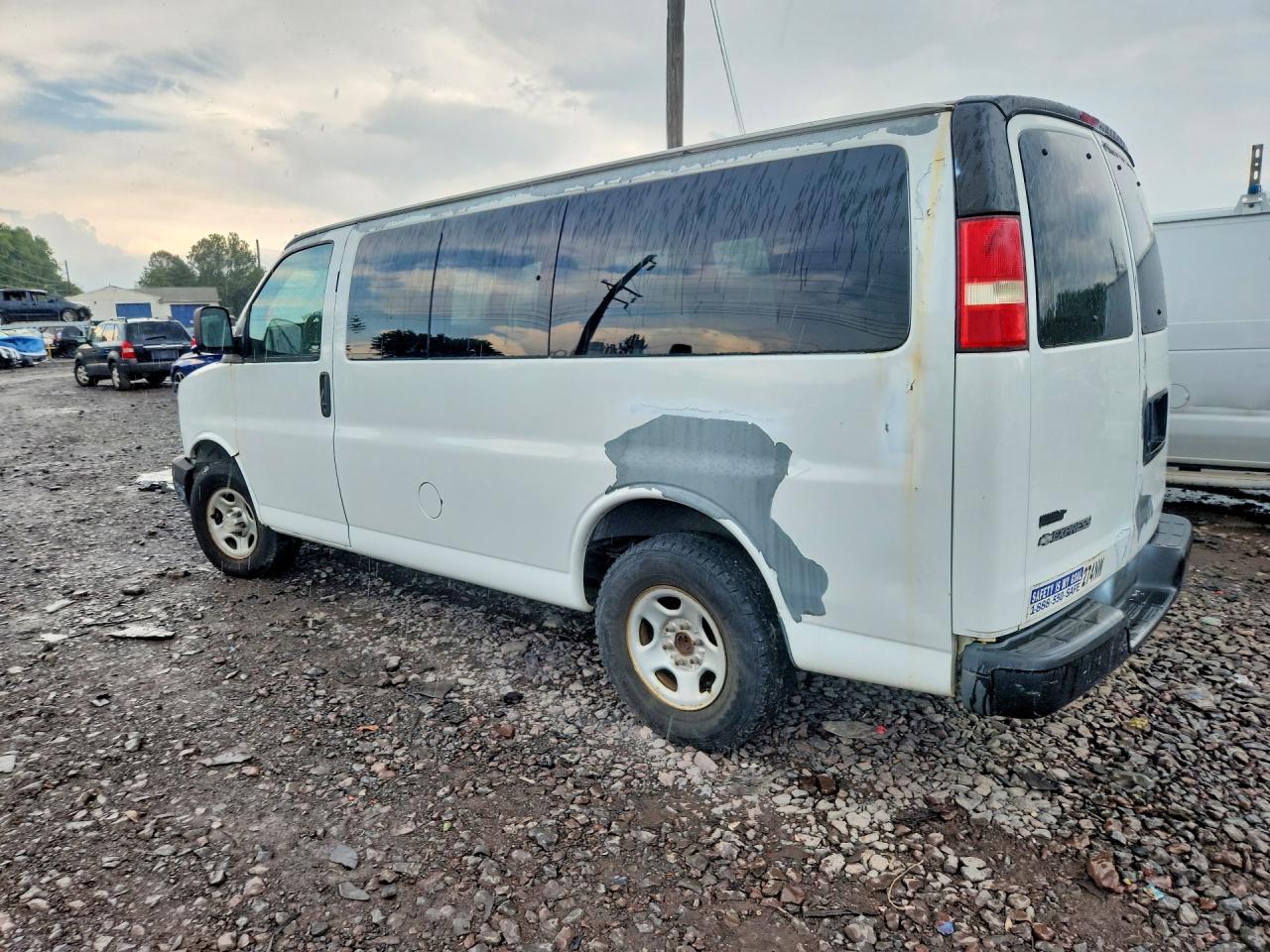 1GNFG15T371111863 · 2007 CHEVROLET EXPRESS G1500 · 2/13