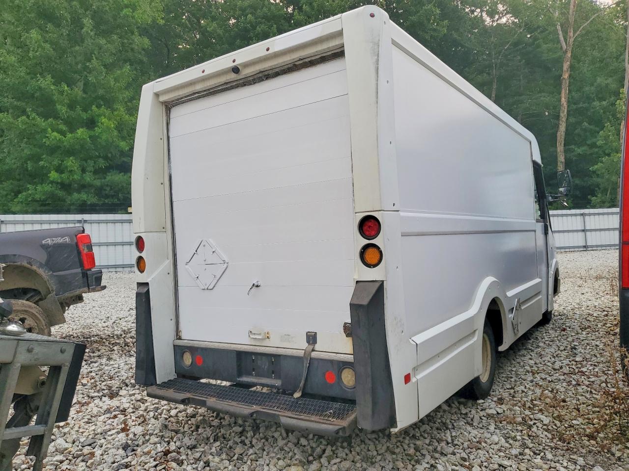 JALB4T175D7W00518 · 2013 ISUZU NPR · 3/13