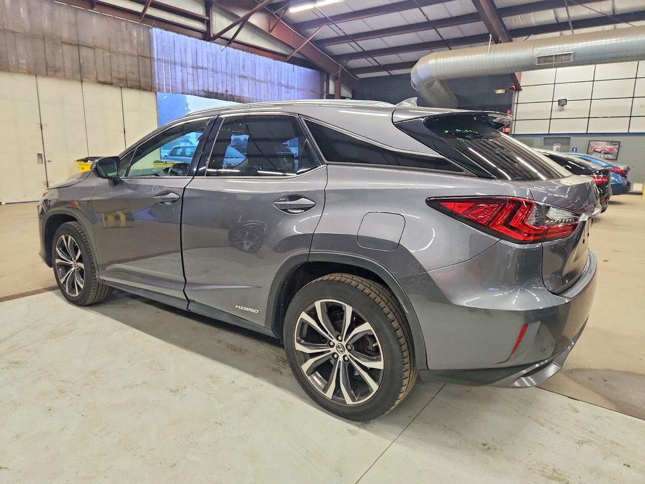 2T2BGMCA9JC024896 · 2018 LEXUS RX 450H · 2/13