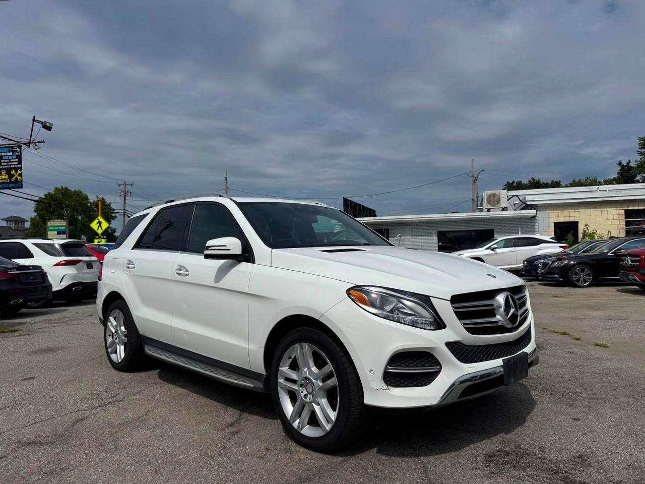 4JGDA5HB1HA883366 · 2017 MERCEDES-BENZ GLE