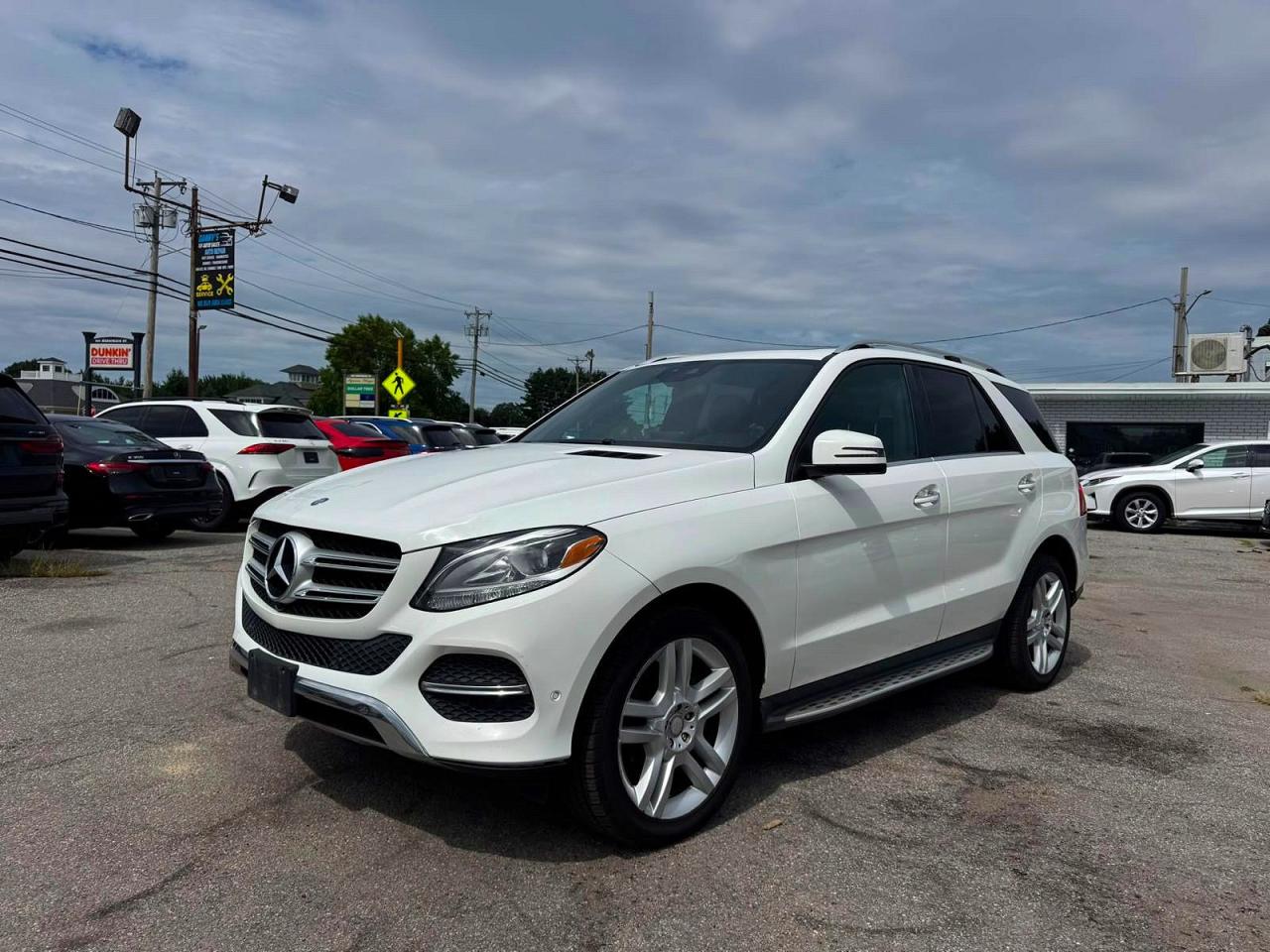 4JGDA5HB1HA883366 · 2017 MERCEDES-BENZ GLE · 2/10