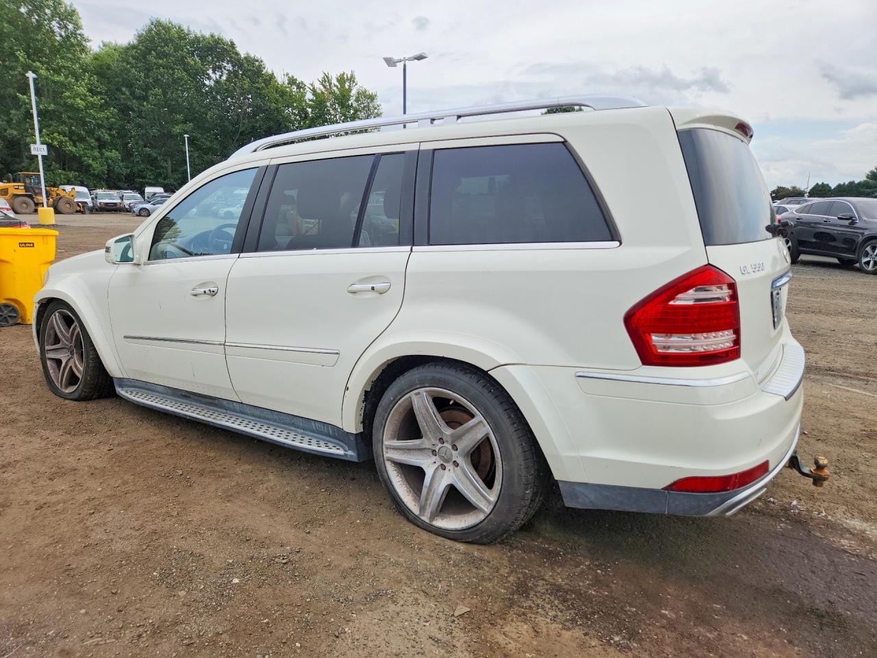 4JGBF8GE0CA765761 · 2012 MERCEDES-BENZ GL · 2/13