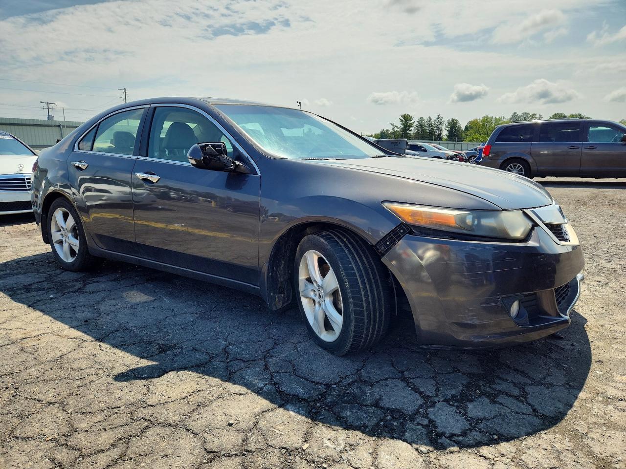 JH4CU2F69AC031075 · 2010 ACURA TSX · 4/12