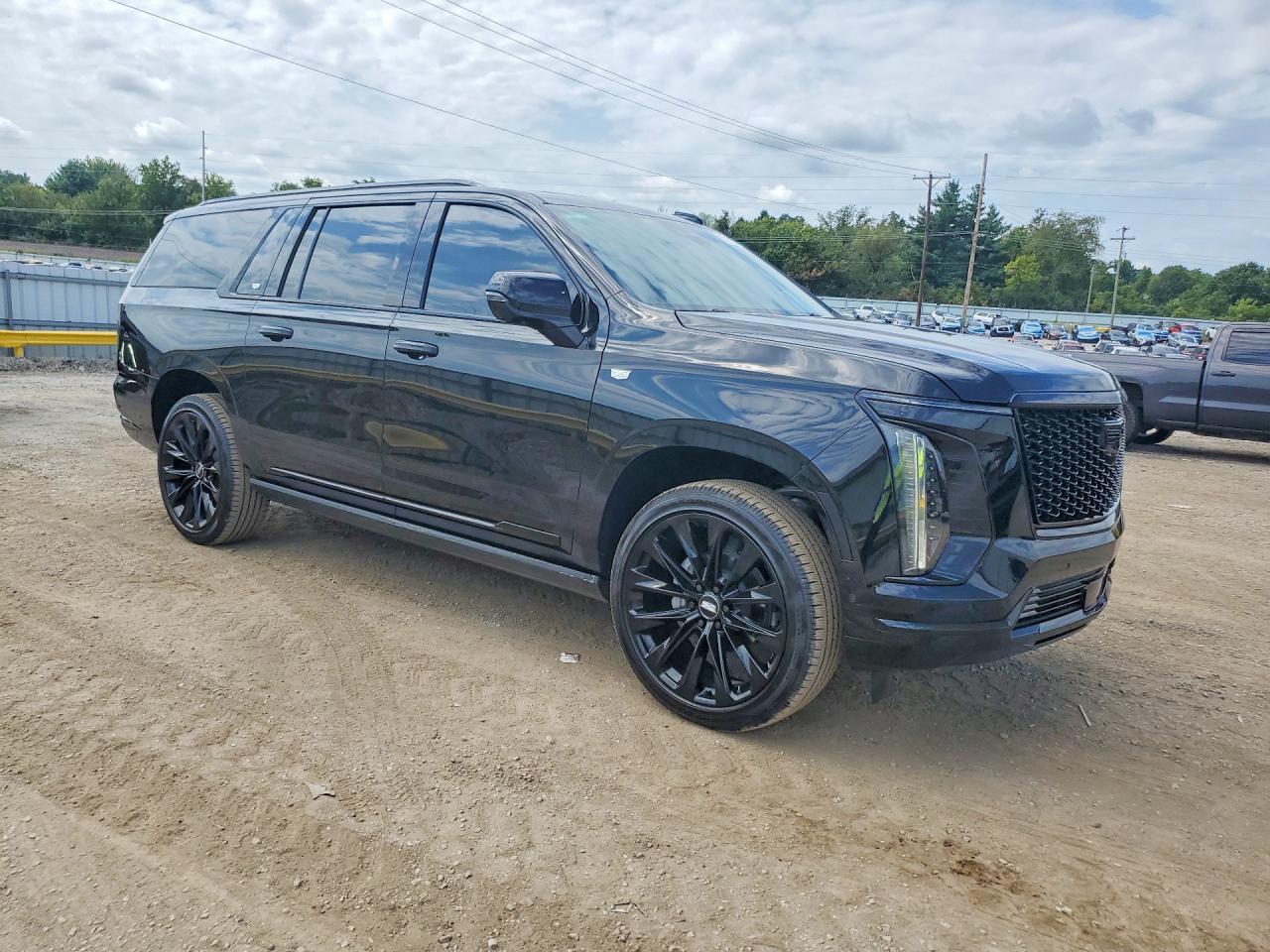 1GYS9RKL0TR137105 · 2026 CADILLAC ESCALADE · 4/13