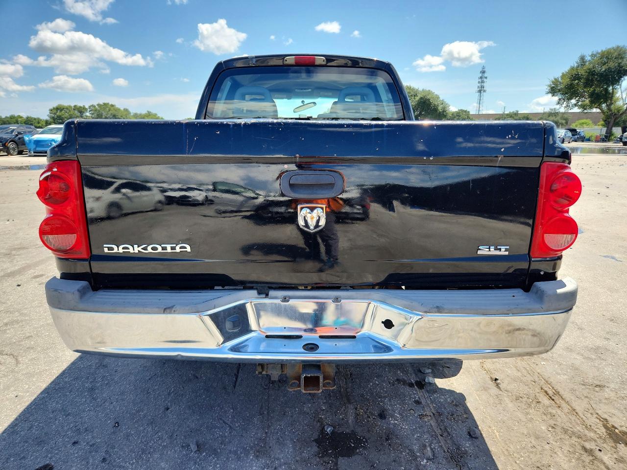 1D7HE48KX5S186696 · 2005 DODGE DAKOTA · 6/12