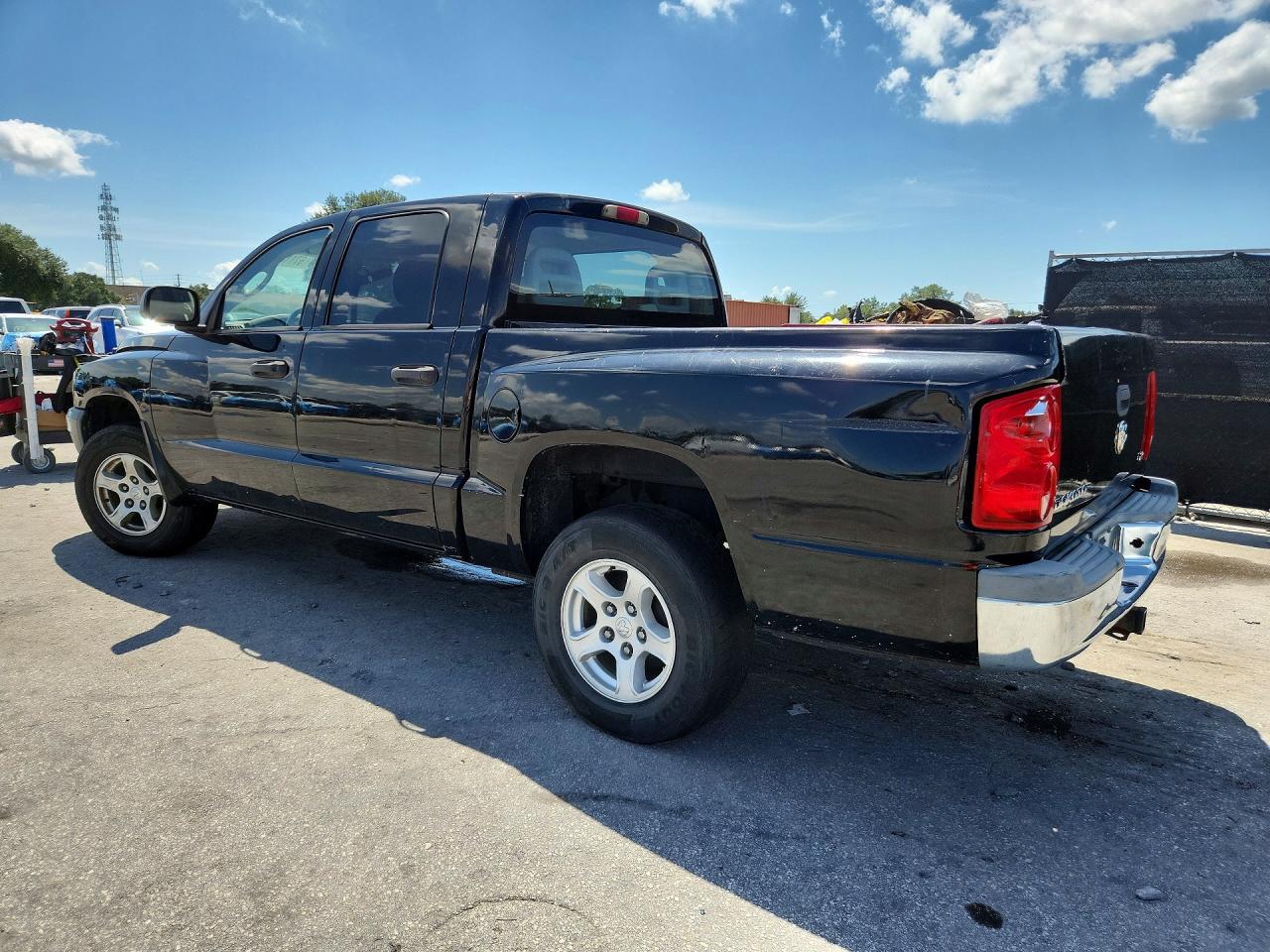 1D7HE48KX5S186696 · 2005 DODGE DAKOTA · 2/12