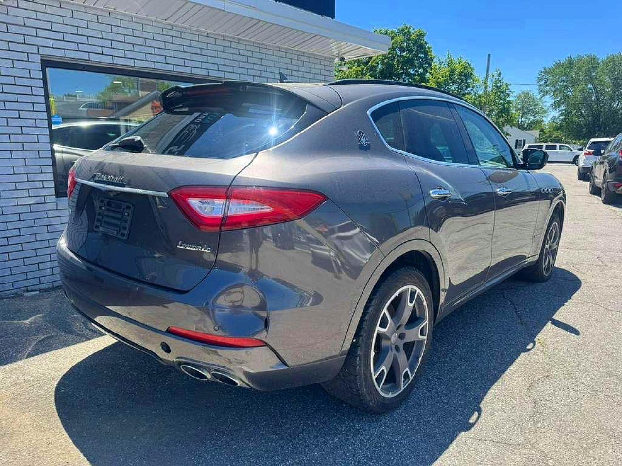 ZN661YUS3JX269795 · 2018 MASERATI LEVANTE · 4/10