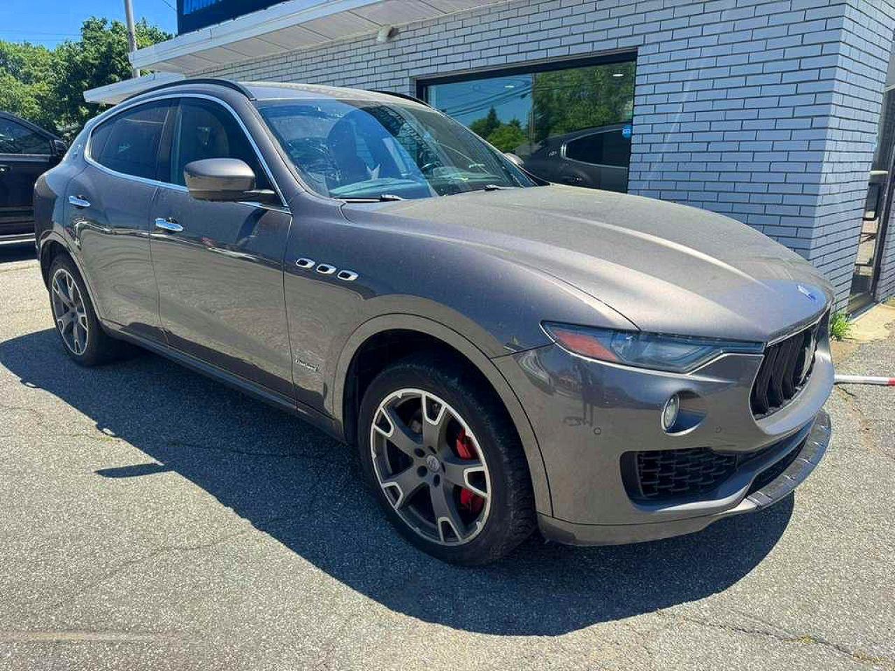 ZN661YUS3JX269795 · 2018 MASERATI LEVANTE
