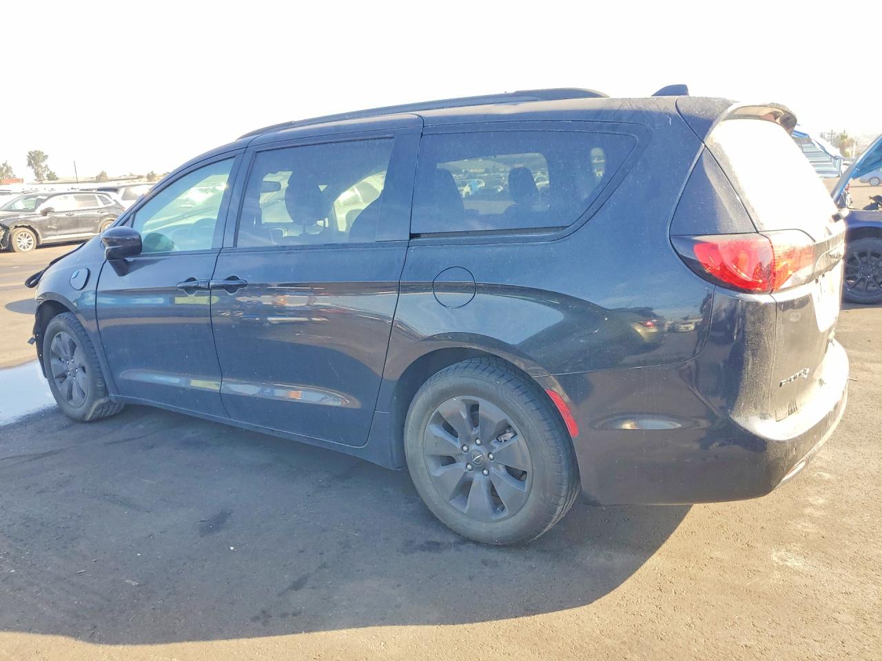 2C4RC1H77KR532893 · 2019 CHRYSLER PACIFICA · 2/14