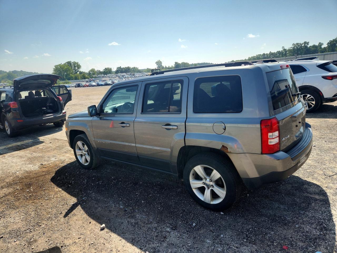 1C4NJRFB1ED518960 · 2014 JEEP PATRIOT · 2/13