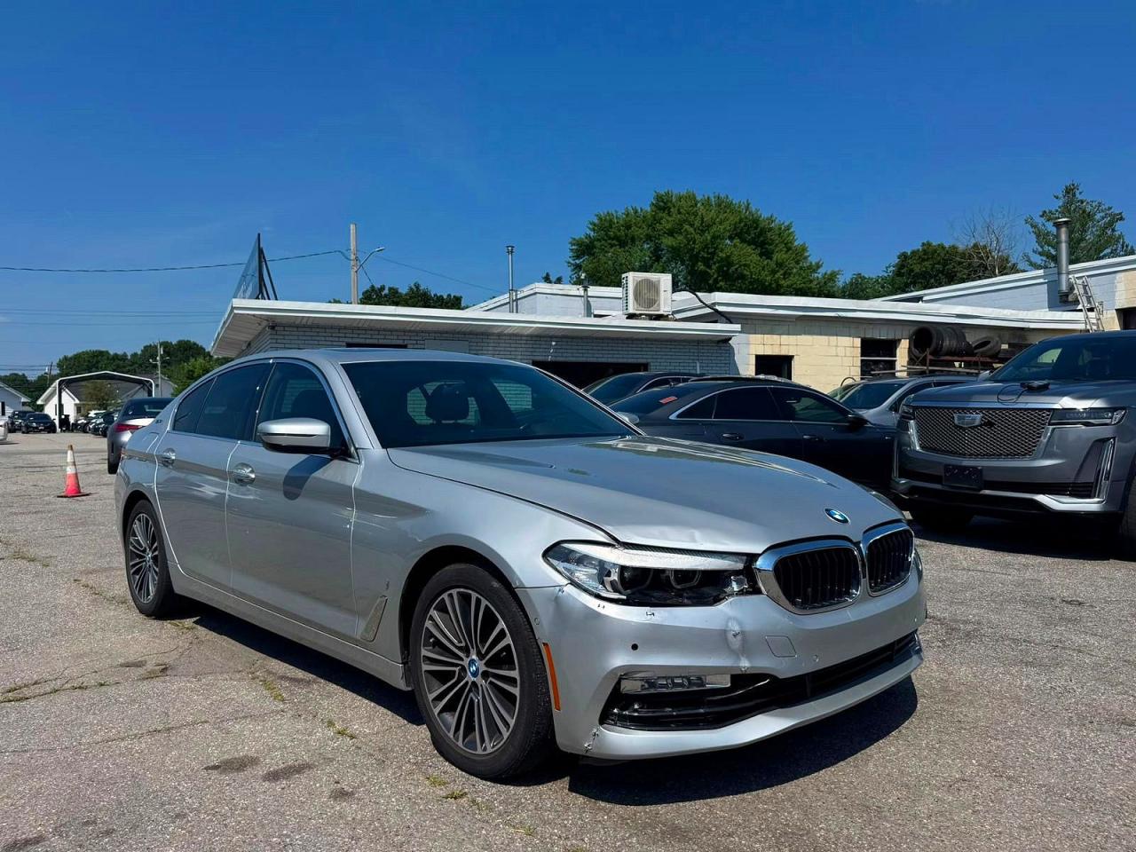WBAJB1C56JB084145 · 2018 BMW 530XE