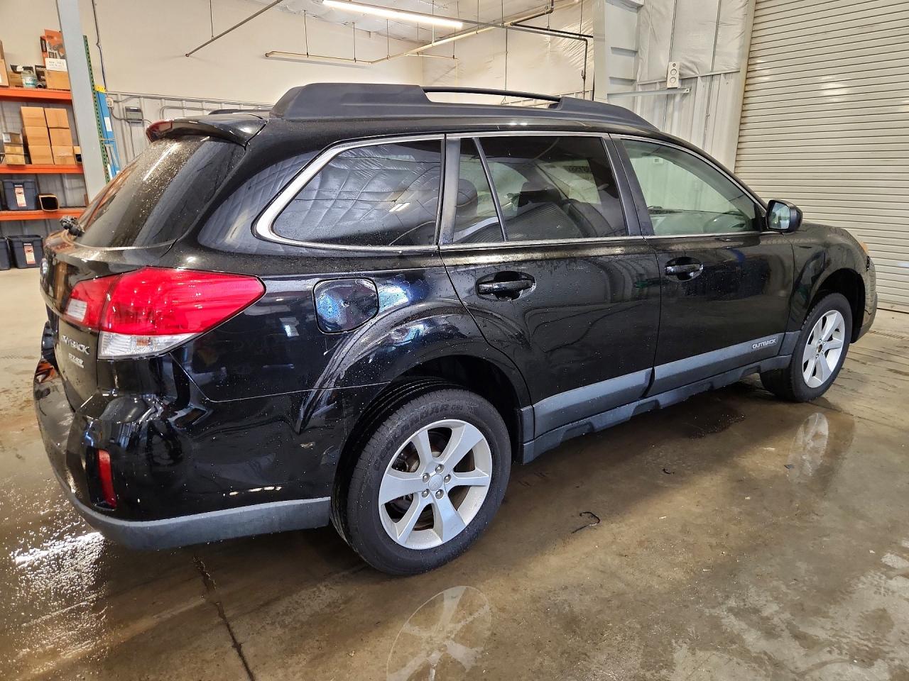 4S4BRBCC6D3215141 · 2013 SUBARU OUTBACK · 3/13