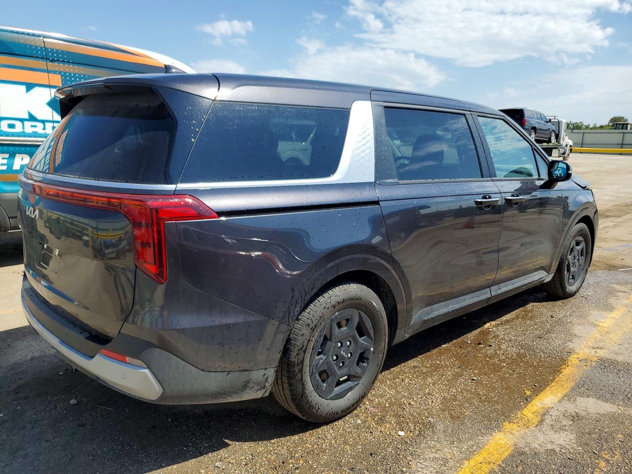 KNDNB5K39V6656707 · 2027 KIA CARNIVAL · 3/13