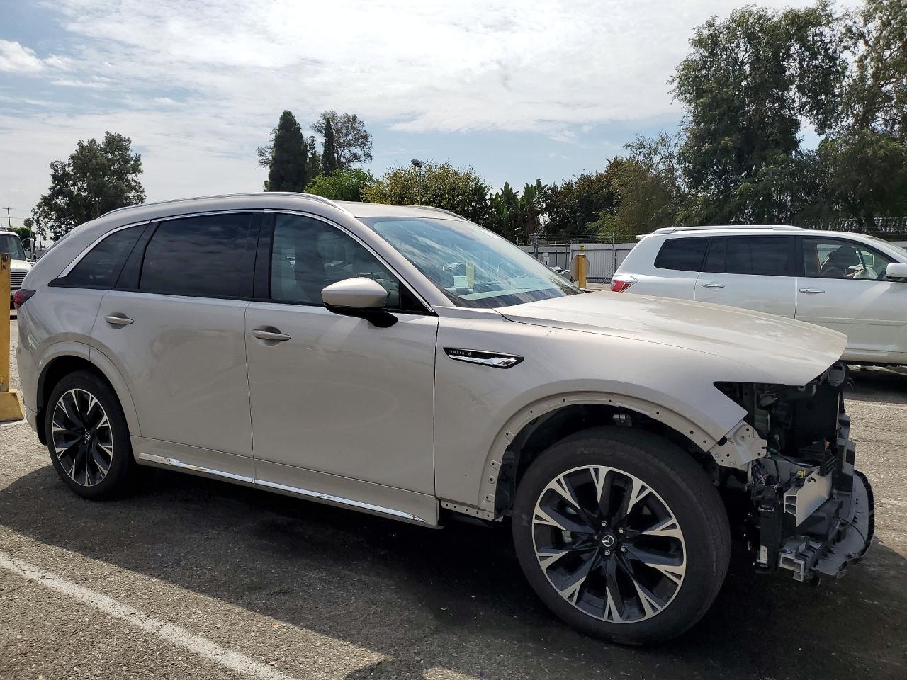 JM3KKEHC6R1141927 · 2024 MAZDA CX-90 · 4/13