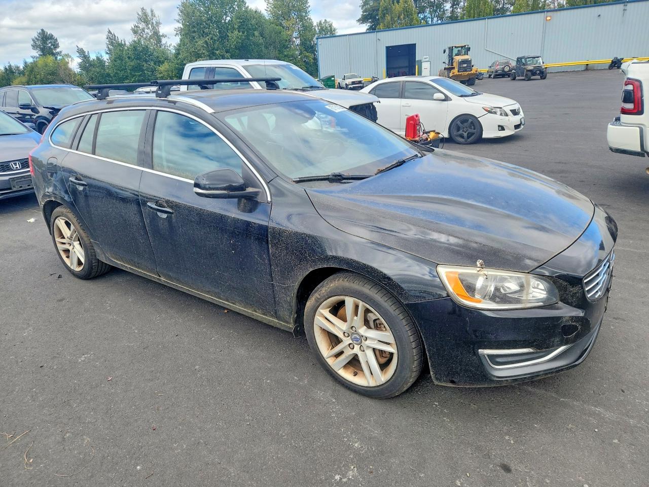 YV1612SB9F1202009 · 2015 VOLVO V60 · 4/12