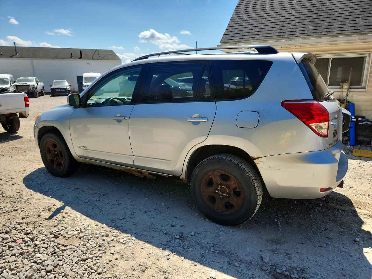 JTMZK31V376005956 · 2007 TOYOTA RAV4 · 2/13