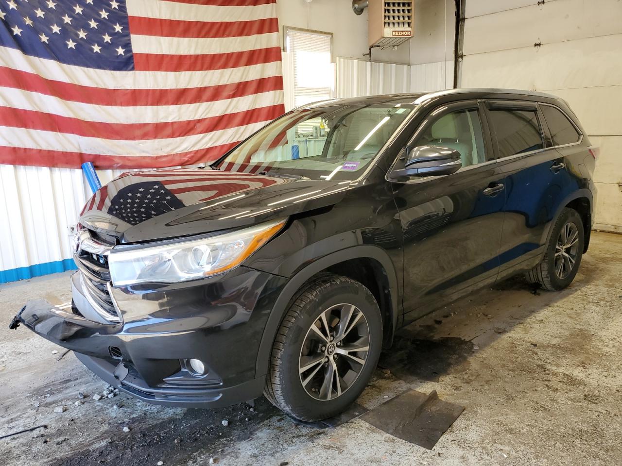 5TDJKRFHXGS504868 · 2016 TOYOTA HIGHLANDER