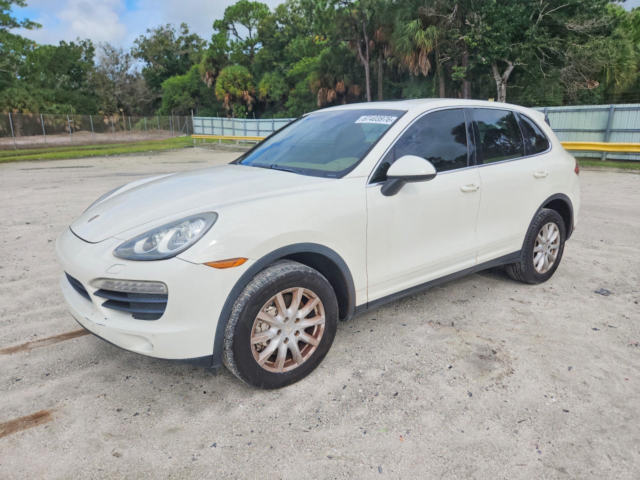 2011 PORSCHE CAYENNE