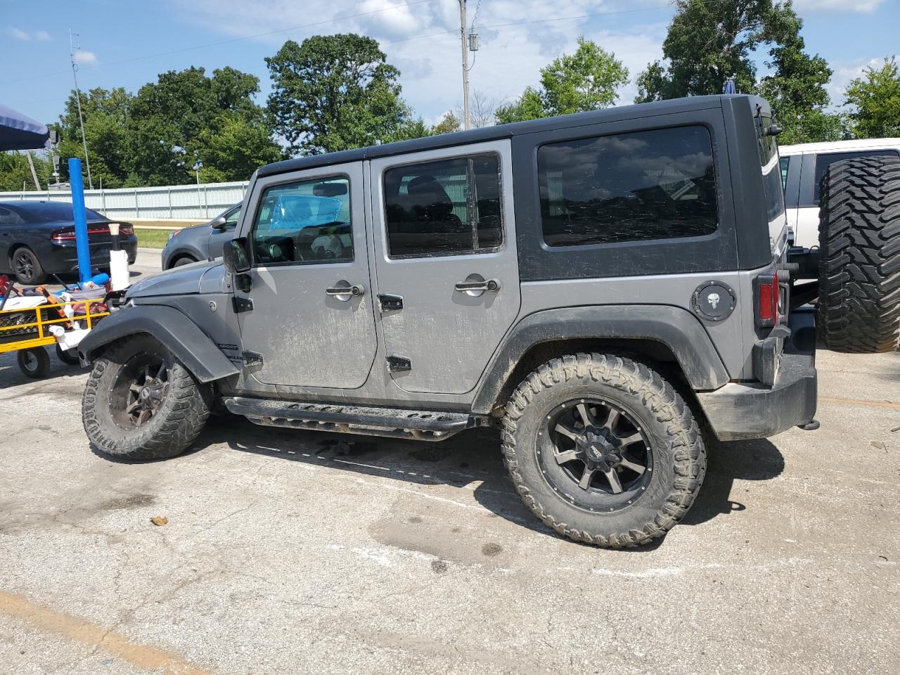 1C4HJWDG0GL135725 · 2016 JEEP WRANGLER UNLIMITED · 2/14