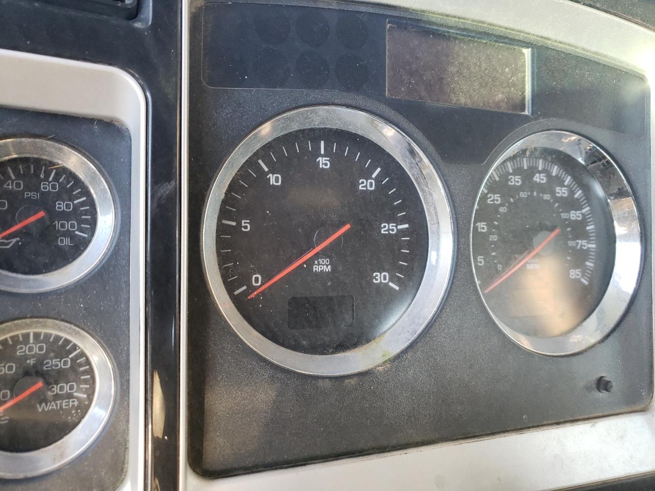 1NKDXPEX4EJ415687 · 2014 KENWORTH CONSTRUCTION · 8/10