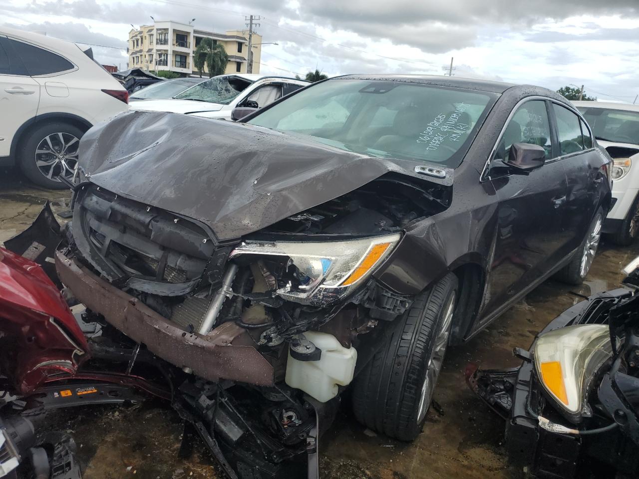 1G4GF5G32GF255472 · 2016 BUICK LACROSSE