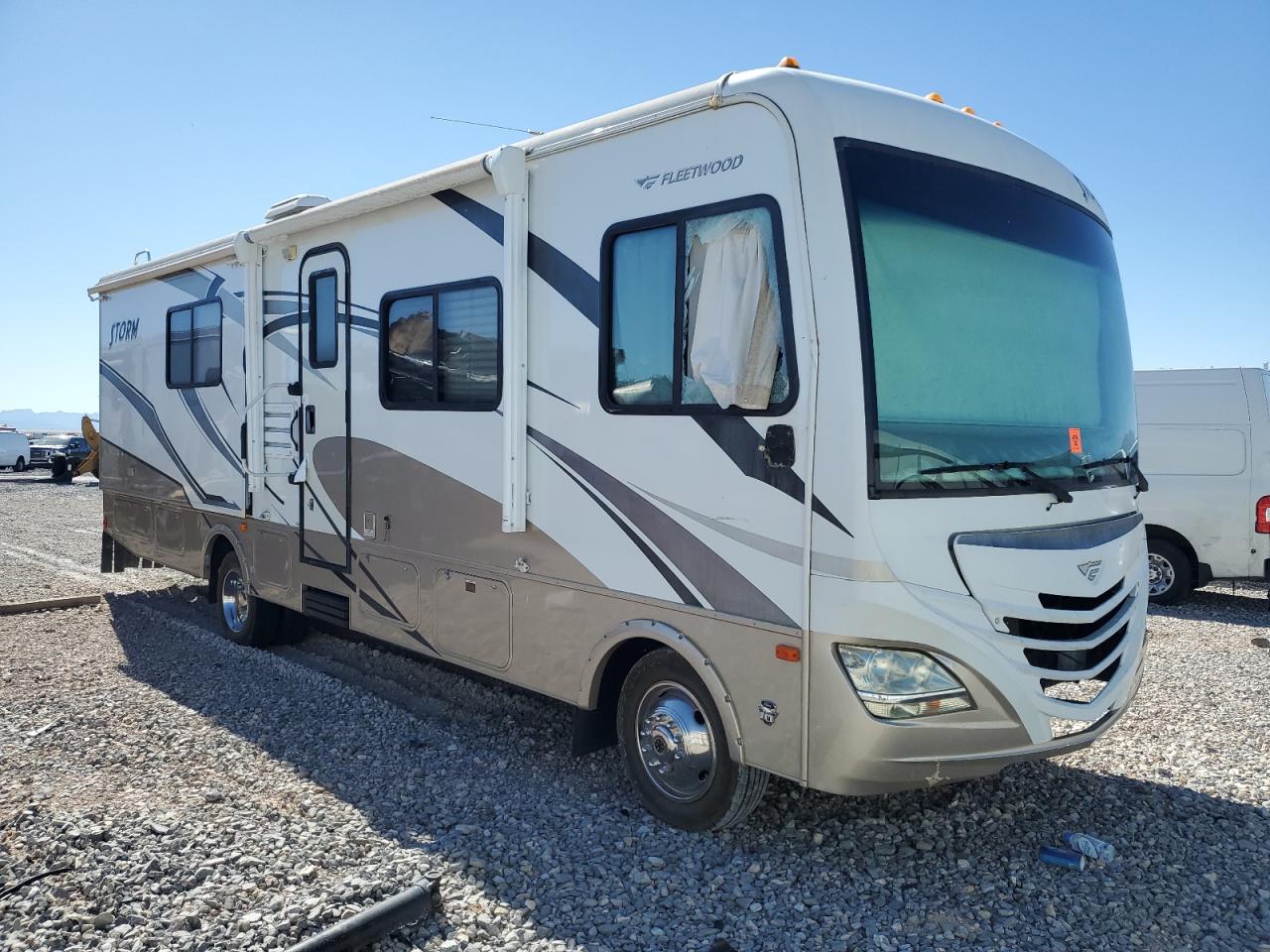1F65F5DY0B0A01740 · 2011 FORD F53