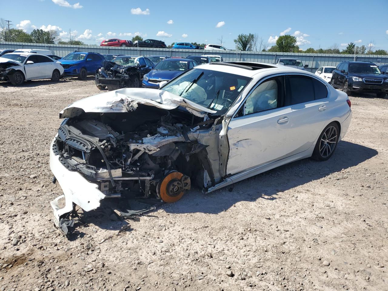 3MW5R7J00L8B22805 · 2020 BMW 330XI